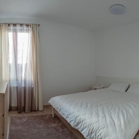 Solomon Apartments Ap 3 Sangeorgiu de Mures Exterior photo